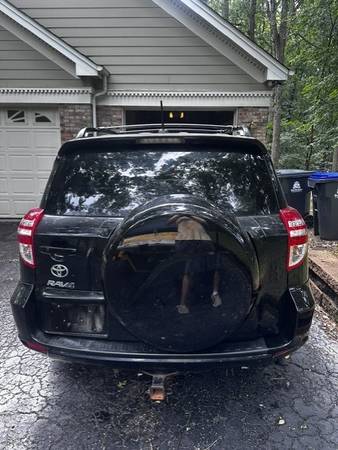 2011 Toyota Rav4 Limited V6 4dr 4x4 Automatic — photo 3