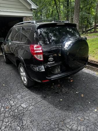 2011 Toyota Rav4 Limited V6 4dr 4x4 Automatic — photo 2