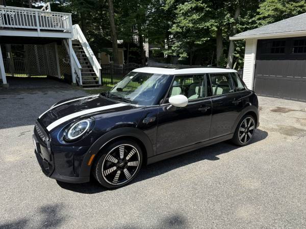 2024 Mini Hardtop Cooper S — photo 6
