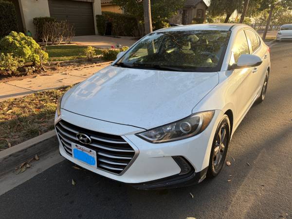 2017 Hyundai Elantra SE — photo 1