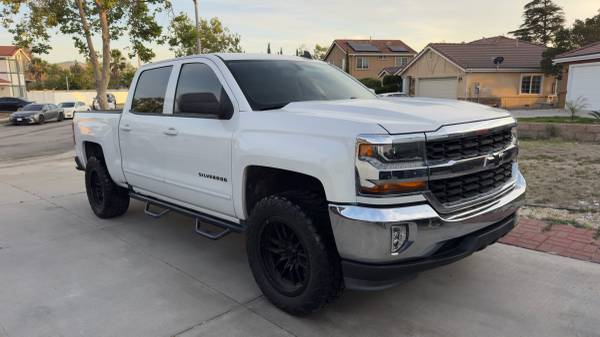 2017 Chevrolet Silverado 2500hd LT 4x4 Regular Cab 8 ft. box 133.6 in. WB Automatic — photo 11