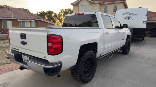 2017 Chevrolet Silverado 2500hd LT 4x4 Regular Cab 8 ft. box 133.6 in. WB Automatic — photo 10