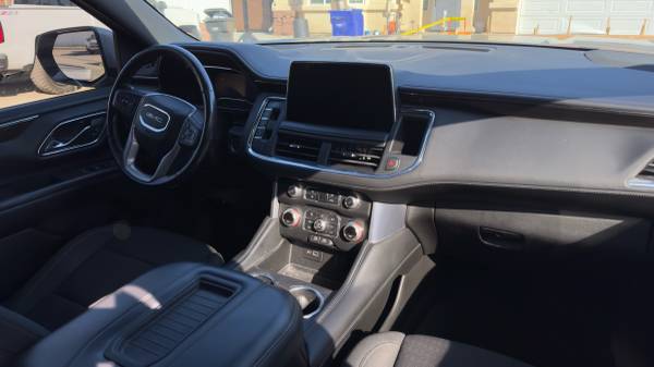 2023 GMC Yukon SLE 4x4 Automatic — photo 7
