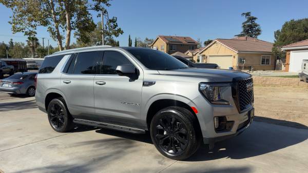2023 GMC Yukon SLE 4x4 Automatic — photo 10