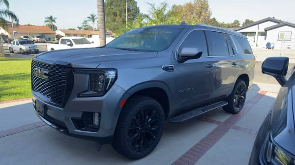 2023 GMC Yukon SLE 4x4 Automatic — photo 2