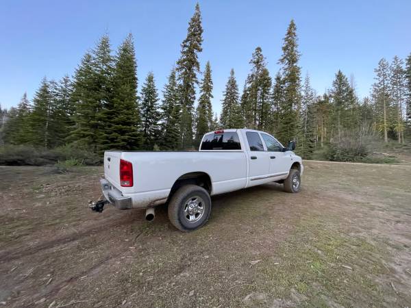 2006 Dodge RAM 3500 SLT 4x2 Quad Cab 160.5 in. WB Automatic — photo 3