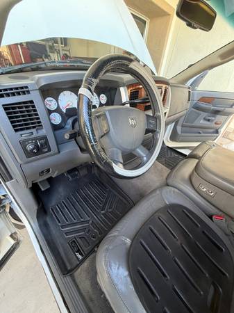2006 Dodge RAM 3500 SLT 4x2 Quad Cab 160.5 in. WB Automatic — photo 5