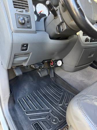 2006 Dodge RAM 3500 SLT 4x2 Quad Cab 160.5 in. WB Automatic — photo 9