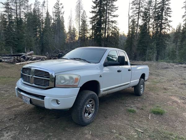 2006 Dodge RAM 3500 SLT 4x2 Quad Cab 160.5 in. WB Automatic — photo 1