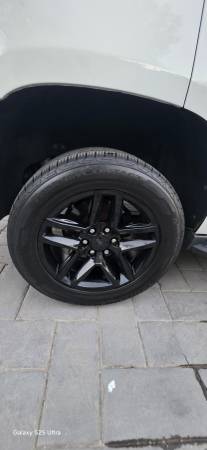 2019 Chevrolet Tahoe LT 4x2 Automatic — photo 1