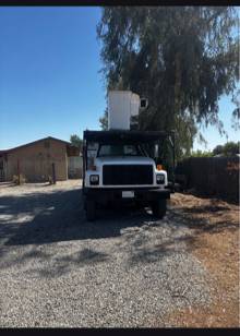 2000 GMC Boom Truck — photo 2