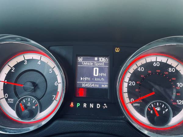 2011 Dodge Grand Caravan Lux Front-wheel Drive Passenger Van Automatic — photo 4