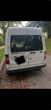 2011 Ford Transit Connect XLT Cargo Van Automatic — photo 4