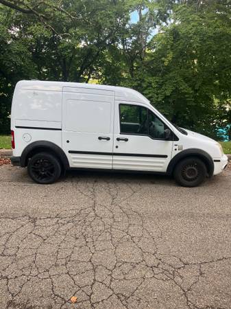 2011 Ford Transit Connect XLT Cargo Van Automatic — photo 1