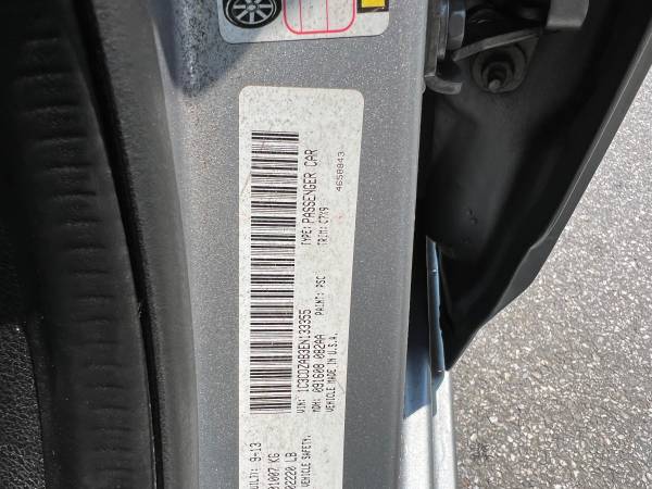 2014 Dodge Avenger SE — photo 11