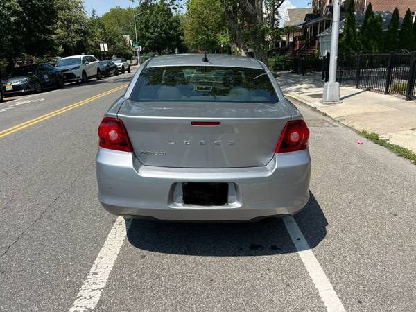 2014 Dodge Avenger SE — photo 8