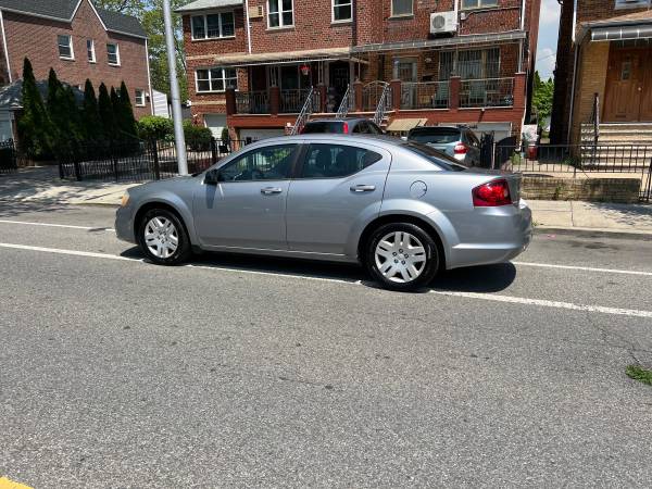 2014 Dodge Avenger SE — photo 4
