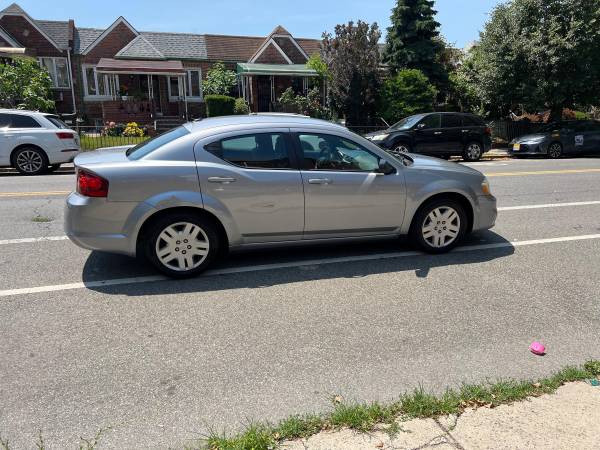 2014 Dodge Avenger SE — photo 5