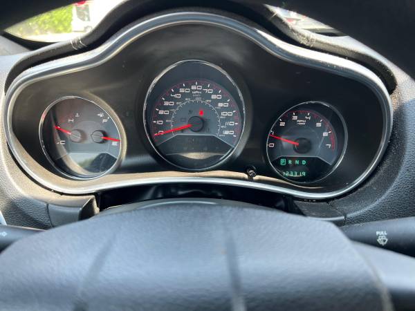 2014 Dodge Avenger SE — photo 12