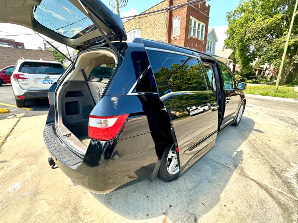 2011 Honda Odyssey Touring Elite Passenger Van Automatic — photo 6