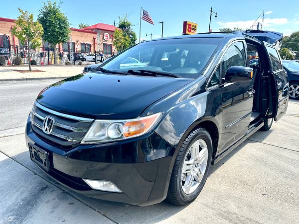 2011 Honda Odyssey Touring Elite Passenger Van Automatic — photo 1