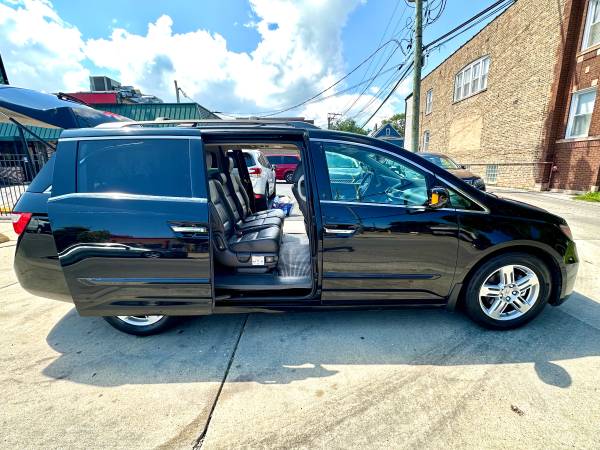 2011 Honda Odyssey Touring Elite Passenger Van Automatic — photo 5