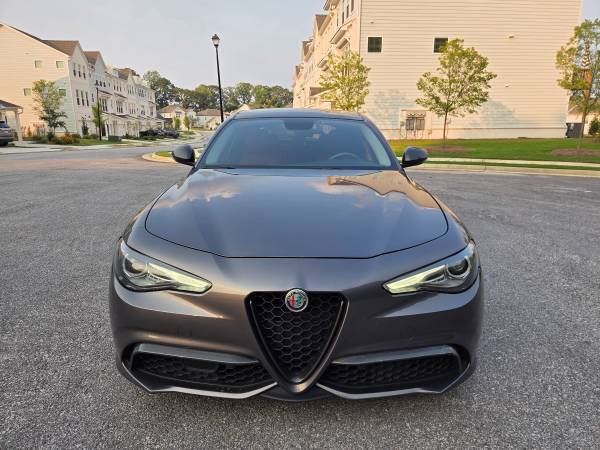2018 Alfa Romeo Giulia Base — photo 2