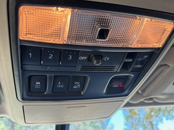 2017 Toyota 4runner Limited — photo 12