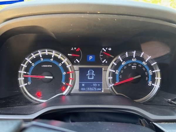 2017 Toyota 4runner Limited — photo 11