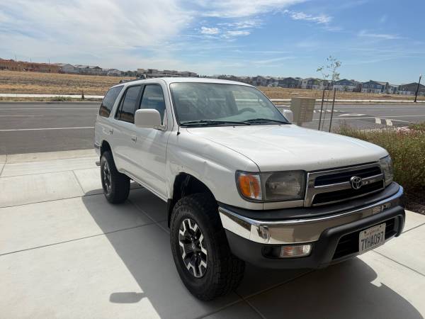 1999 Toyota 4runner SR5 V6 4dr 4x4 Automatic — photo 5