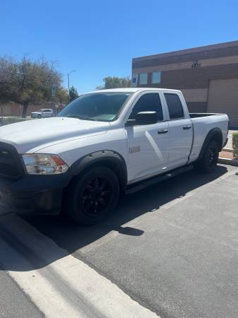 2017 RAM 1500 Tradesman — photo 2