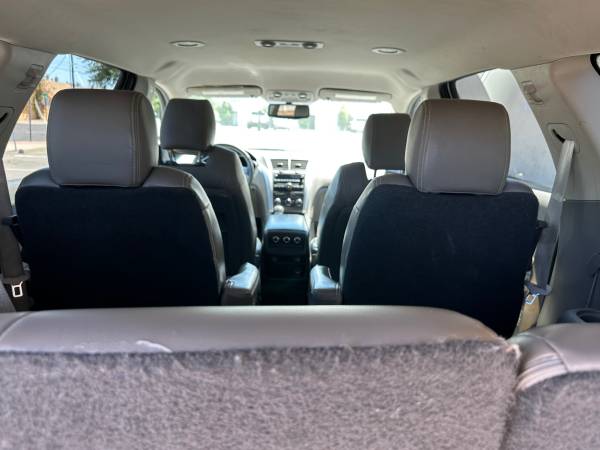 2012 Chevrolet Traverse LS All-wheel Drive Automatic — photo 11