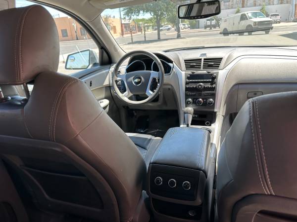 2012 Chevrolet Traverse LS All-wheel Drive Automatic — photo 10