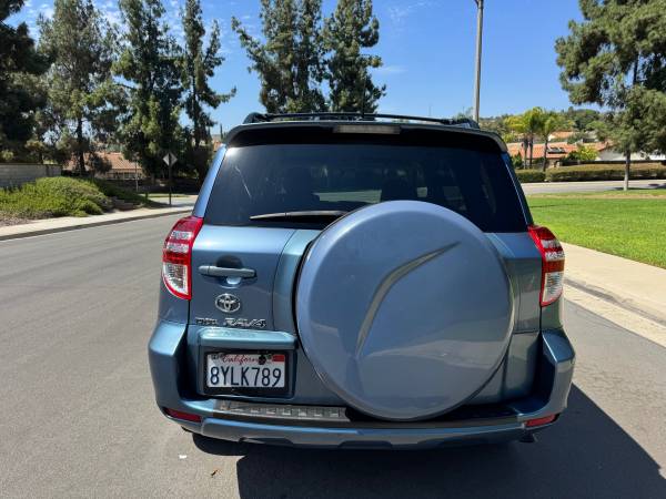 2009 Toyota Rav4 Base 4x4 Automatic — photo 4