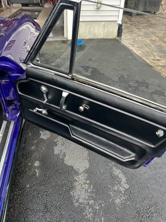 1965 Chevrolet Corvette Convertible — photo 9