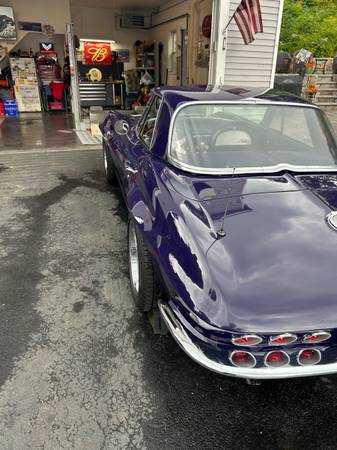 1965 Chevrolet Corvette Convertible — photo 4