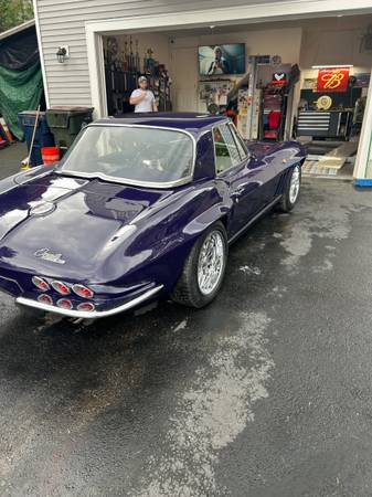 1965 Chevrolet Corvette Convertible — photo 3