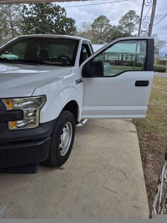 2017 Ford F 150 XL 4x4 Regular Cab Styleside 6.5 ft. box 122 in. WB Automatic — photo 2