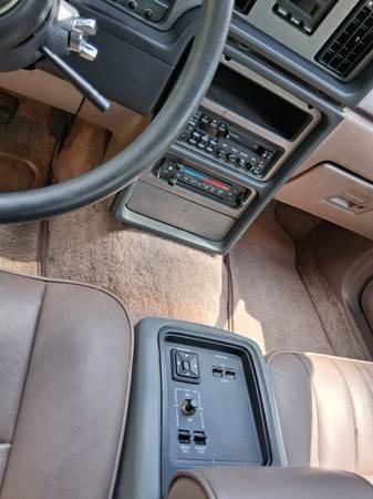 1987 Ford Thunderbird LX 2dr Coupe — photo 8
