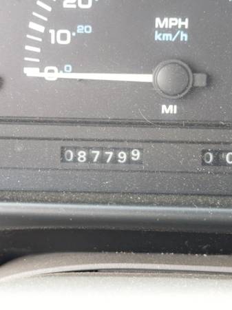 1993 Dodge Grand Caravan ES — photo 11