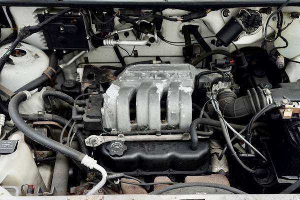 1993 Dodge Grand Caravan ES — photo 5