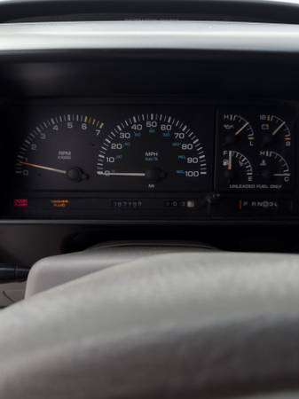 1993 Dodge Grand Caravan ES — photo 12