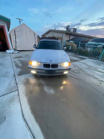1994 BMW 318is — photo 3