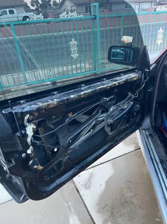 1994 BMW 318is — photo 4