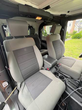 2010 Jeep Wrangler Sport — photo 11