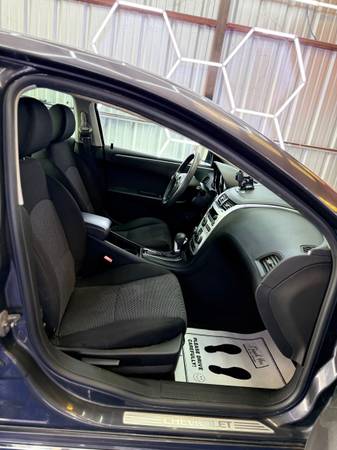 2011 Chevrolet Malibu LS 4dr Sedan Automatic — photo 7