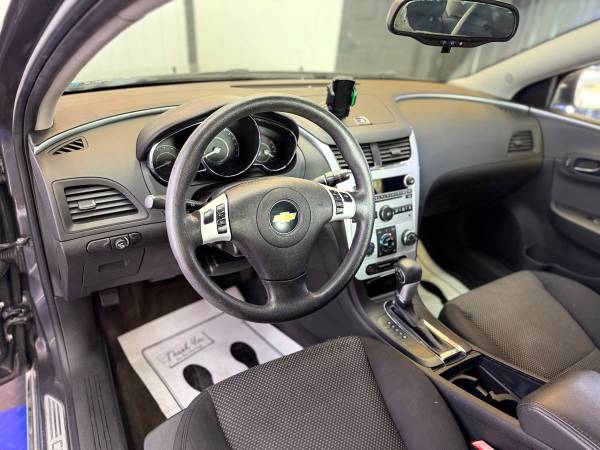 2011 Chevrolet Malibu LS 4dr Sedan Automatic — photo 12