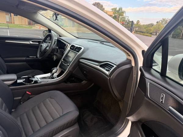2014 Ford Fusion SE — photo 8