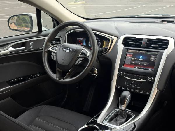 2014 Ford Fusion SE — photo 12