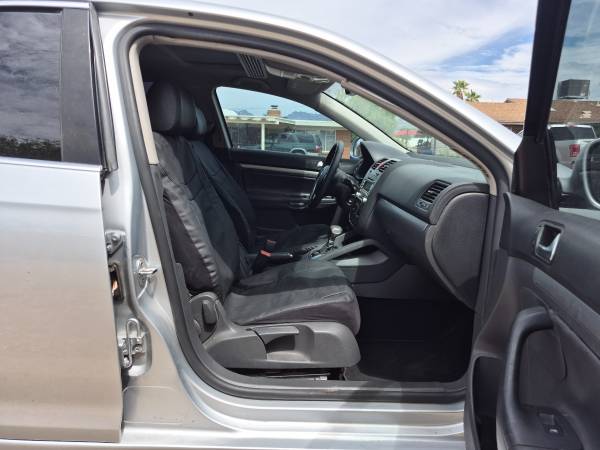 2008 Volkswagen Jetta S 4dr Sedan Manual — photo 8